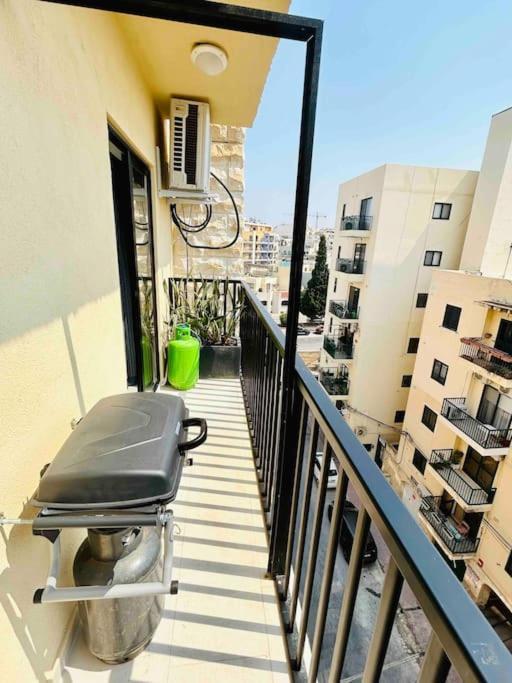Cosy Home Close To The Sea, King-Size Bed San Pawl il-Baħar Zewnętrze zdjęcie